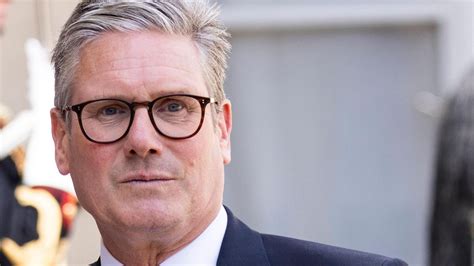 4:30 pm uk|Keir Starmer: Far right is 'very real threat' .